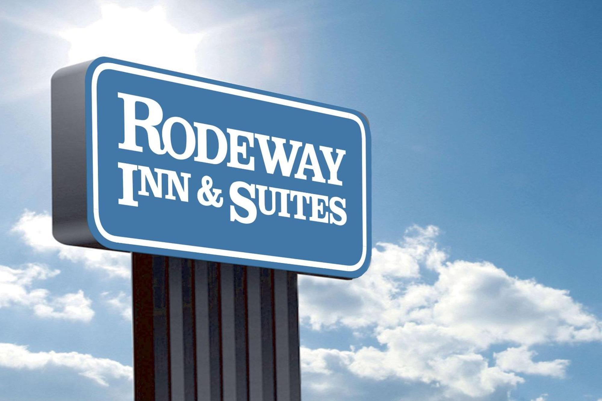 Rodeway Inn & Suites Сагино Экстерьер фото
